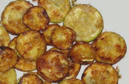 Кабачки жаренные с чесноком
